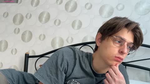 Chris online show from 12/08/24, 08:20