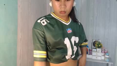 Mauie  online show from 04/18/26, 01:42