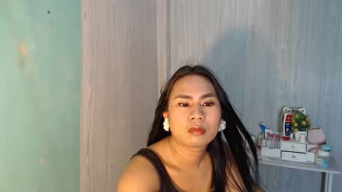 Snapshot of yourhottie_winxxx chatting on 05/15/26, 11:34 Mauie online show from 05/15/26, 11:34