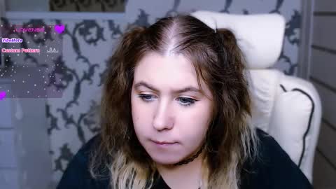 Snapshot of yourkarma_2_0 chatting on 10/28/25, 05:59 Karma online show from 10/28/25, 05:59