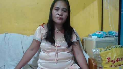Snapshot of yourlove_regine chatting on 01/13/25, 07:42 Regine online show from 01/13/25, 07:42