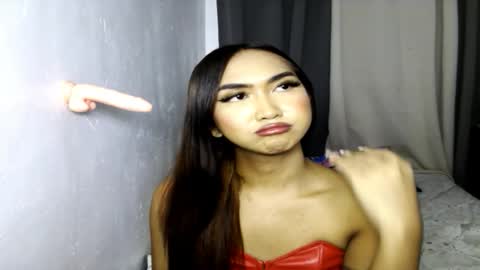 yourlovebella88 online show from 02/19/25, 06:21