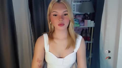 KYLIE MORE online show from 04/18/26, 04:49