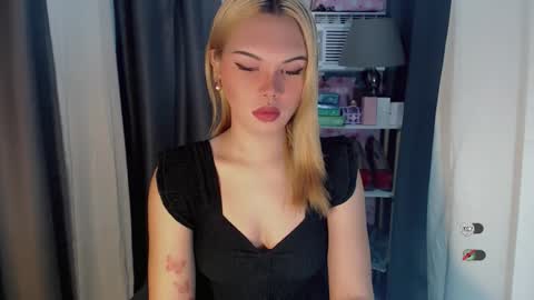 KYLIE MORE online show from 04/23/26, 03:52