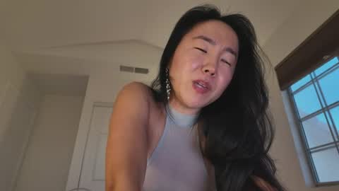 J i w o n   online show from 06/11/26, 02:53