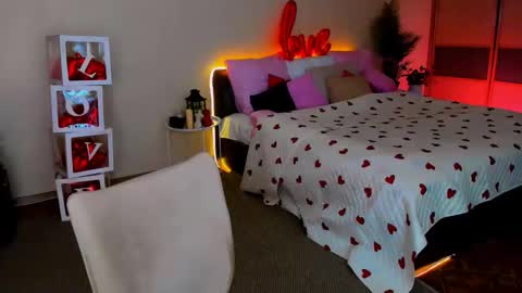 Snapshot of yourlovelystoryy chatting on 02/16/26, 11:39 Vetta online show from 02/16/26, 11:39