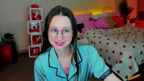 Snapshot of yourlovelystoryy chatting on 02/19/26, 12:45 Vetta online show from 02/19/26, 12:45