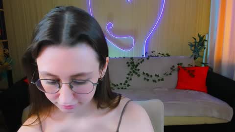 Snapshot of yourlovelystoryy chatting on 05/09/26, 01:49 Vetta online show from 05/09/26, 01:49