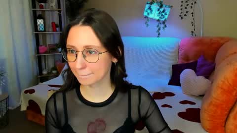 Snapshot of yourlovelystoryy chatting on 06/06/26, 12:32 Vetta online show from 06/06/26, 12:32
