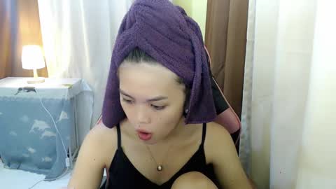 Snapshot of yourlovelytranspinay chatting on 12/16/24, 02:25 your lovely Dina online show from 12/16/24, 02:25