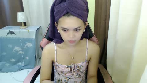 Snapshot of yourlovelytranspinay chatting on 12/17/24, 02:01 your lovely Dina online show from 12/17/24, 02:01