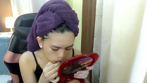 Snapshot of yourlovelytranspinay chatting on 12/23/24, 01:29 your lovely Dina online show from 12/23/24, 01:29