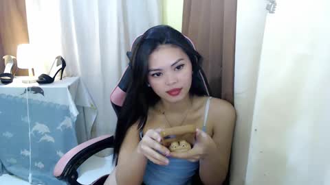 Snapshot of yourlovelytranspinay chatting on 02/20/25, 03:56 your lovely Dina online show from 02/20/25, 03:56