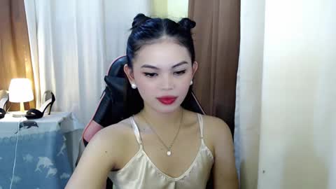 Snapshot of yourlovelytranspinay chatting on 02/28/25, 01:58 your lovely Dina online show from 02/28/25, 01:58