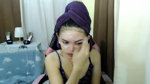 Snapshot of yourlovelytranspinay chatting on 03/12/25, 01:36 your lovely Dina online show from 03/12/25, 01:36