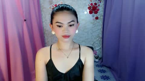 Snapshot of yourlovelytranspinay chatting on 10/16/25, 01:06 your lovely Dina online show from 10/16/25, 01:06