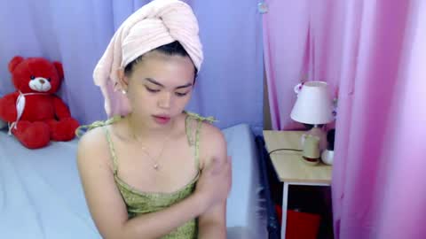 Snapshot of yourlovelytranspinay chatting on 07/19/26, 02:26 your lovely Dina online show from 07/19/26, 02:26