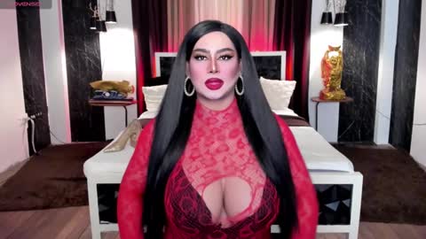 Snapshot of yourmassivecockcummer chatting on 12/10/24, 11:00 Carla online show from 12/10/24, 11:00