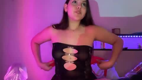 yourmila1 online show from 03/30/26, 10:11