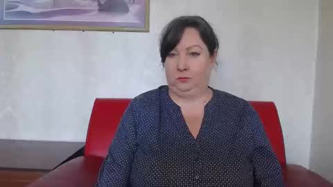 Snapshot of yourmilf4love chatting on 05/15/26, 10:00 lANA online show from 05/15/26, 10:00