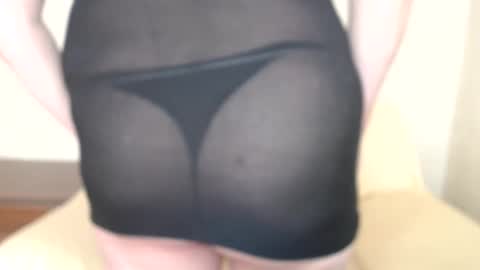 Snapshot of yourmilf4love chatting on 06/08/26, 04:24 lANA online show from 06/08/26, 04:24