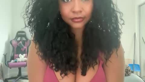 YOURMOMMY online show from 01/15/26, 08:56