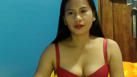 Snapshot of yourmorenagirl69 chatting on 06/04/26, 09:48 yourmorenagirl69 online show from 06/04/26, 09:48