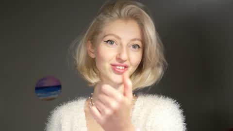 Eva online show from 12/24/24, 11:55