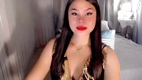 Snapshot of yournaughtyprincess16 chatting on 09/28/25, 12:54 ALPHA DOM. QUEEN JASMINE online show from 09/28/25, 12:54