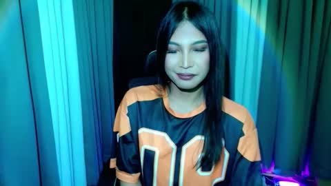 yourprettybella_ts online show from 02/11/26, 07:52