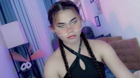 Snapshot of yourprettyblythe_ts chatting on 03/26/26, 07:25 yourprettyblythe_ts online show from 03/26/26, 07:25