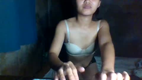 yourqueen1101 online show from 04/10/26, 02:44