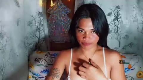yourqueen_19 online show from 05/23/26, 03:38
