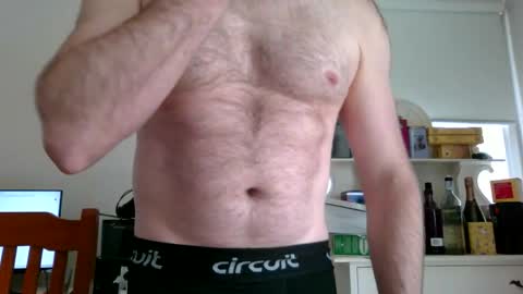 Snapshot of yourretroguy chatting on 11/02/25, 02:14 yourretroguy online show from 11/02/25, 02:14