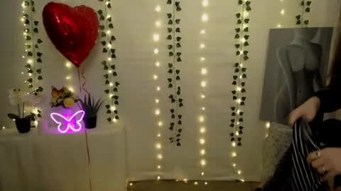 Happy online show from 02/11/25, 06:51