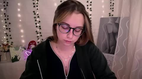 Happy online show from 10/22/25, 05:52