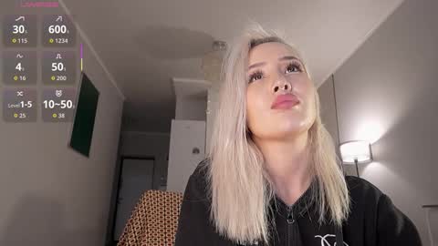 Luminous Luna online show from 02/12/26, 12:33