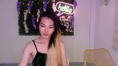 Snapshot of yoursexservice chatting on 12/11/24, 03:35    online show from 12/11/24, 03:35