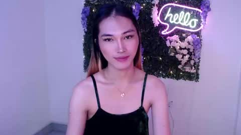 Snapshot of yoursexservice chatting on 12/18/24, 11:40    online show from 12/18/24, 11:40