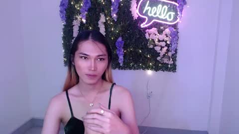 Snapshot of yoursexservice chatting on 12/20/24, 01:25    online show from 12/20/24, 01:25