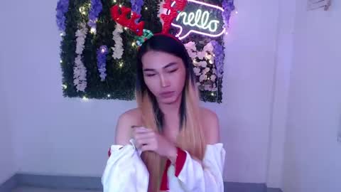 Snapshot of yoursexservice chatting on 12/22/24, 11:20    online show from 12/22/24, 11:20