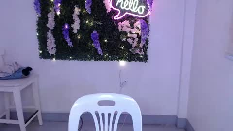 Snapshot of yoursexservice chatting on 01/21/25, 11:45    online show from 01/21/25, 11:45