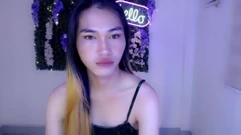 Snapshot of yoursexservice chatting on 01/25/25, 12:17    online show from 01/25/25, 12:17