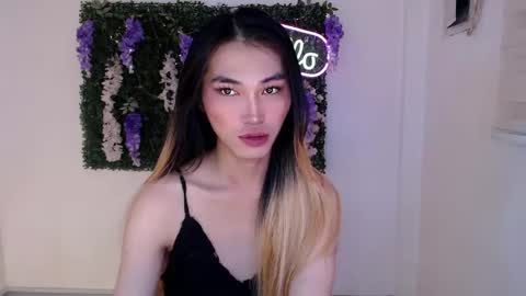 Snapshot of yoursexservice chatting on 02/11/25, 11:44    online show from 02/11/25, 11:44