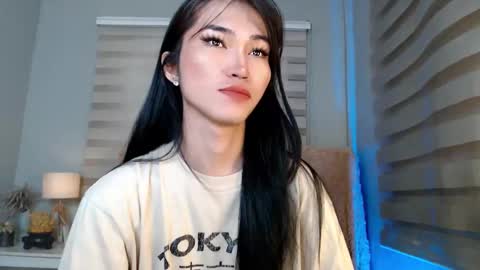 Snapshot of yoursexservice chatting on 10/12/25, 10:53    online show from 10/12/25, 10:53