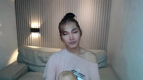 Snapshot of yoursexservice chatting on 10/24/25, 11:34    online show from 10/24/25, 11:34