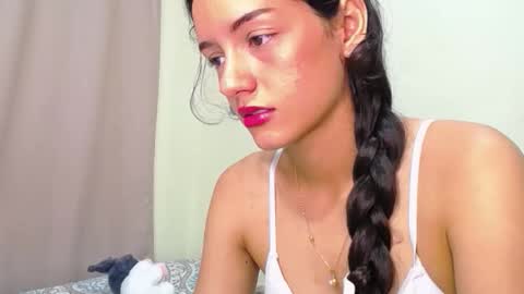 Lina and roberth online show from 10/16/25, 05:52