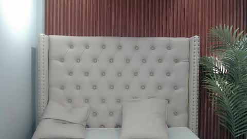 yoursluttyashxx online show from 10/06/25, 06:16