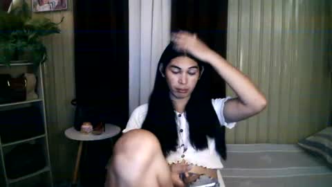 Snapshot of yoursubmissive_larah chatting on 06/23/26, 05:27 yoursubmissive_larah online show from 06/23/26, 05:27