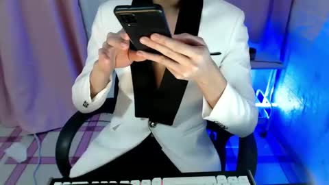 MYSTERIOUS QUEEN online show from 10/11/25, 08:18